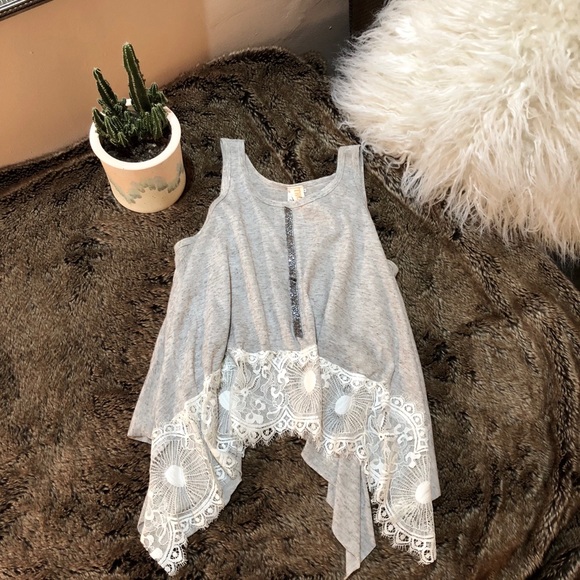 Tops - Adorable crop top